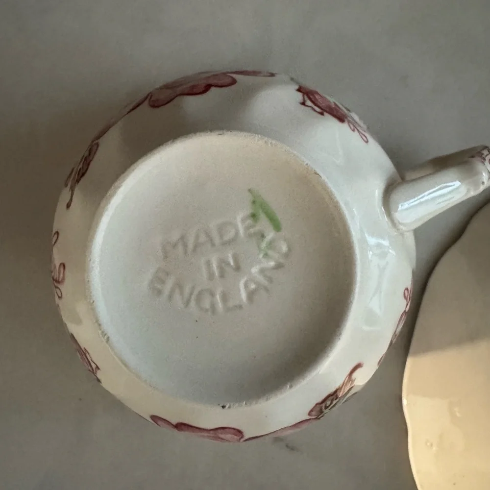 Vintage Johnson Bros. Rose Chintz Tea Cup & Saucer Made In England Set of 3 - Picture 6 of 9